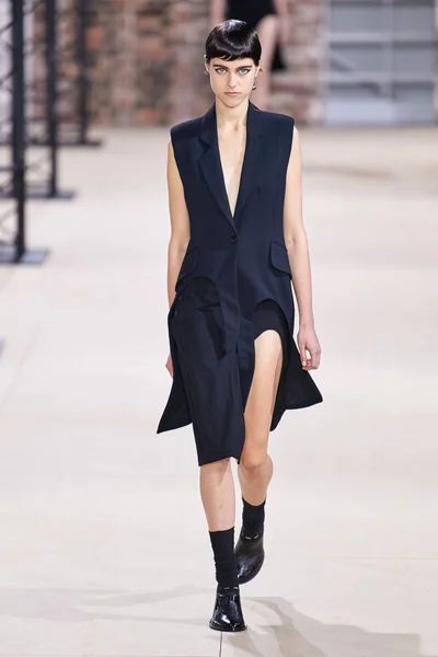 Look 2